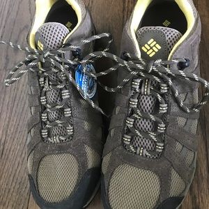 Columbia Shoes - Columbia Women’s Redmond Waterproof Hiking Shoe Columbia Shoes - Columbia Women’s Redmond Waterproof Hiking Shoe